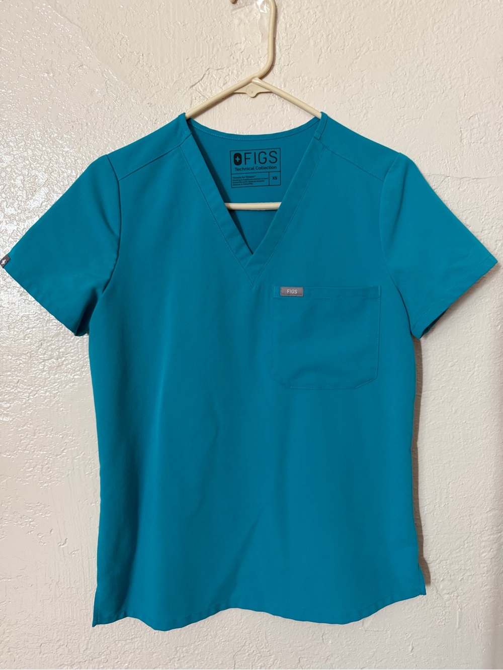 FIGS Women’s Scrub Set in Teal
